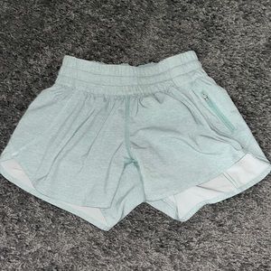 LULULEMON MINT TRACK THAT SHORT 5”